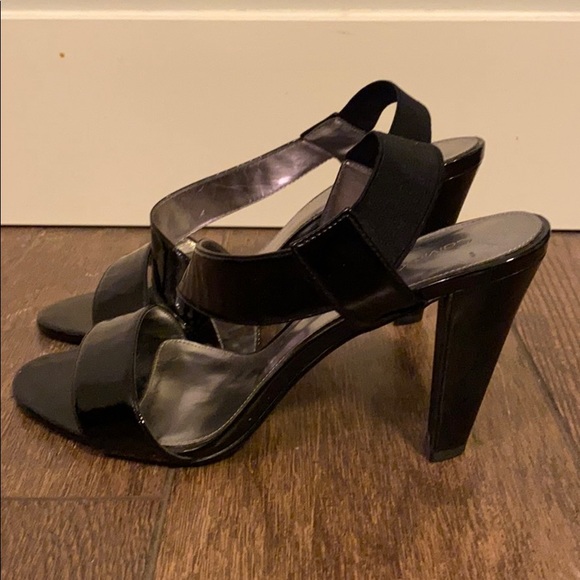 Calvin Klein black patent heels size 7 - Picture 8 of 8